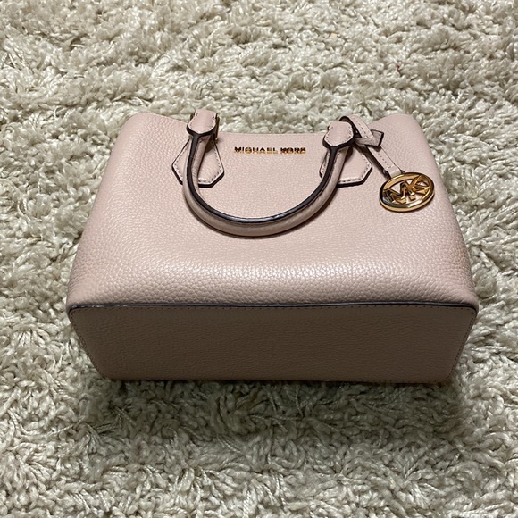 Micheal Kors small Camille handbag in blush pink - Picture 4 of 6